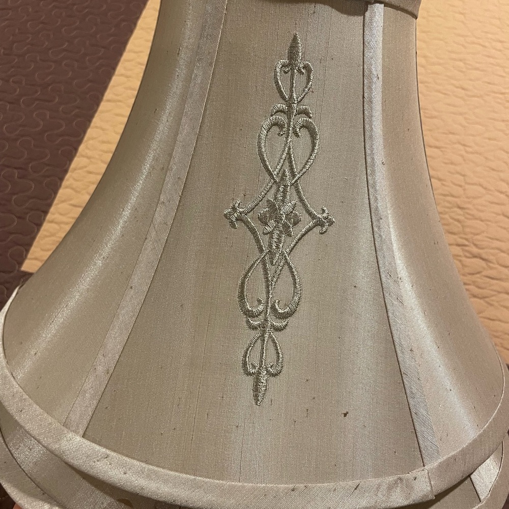 Elegant Cream Lamp Shades with Embroidery - Picture 8 of 10